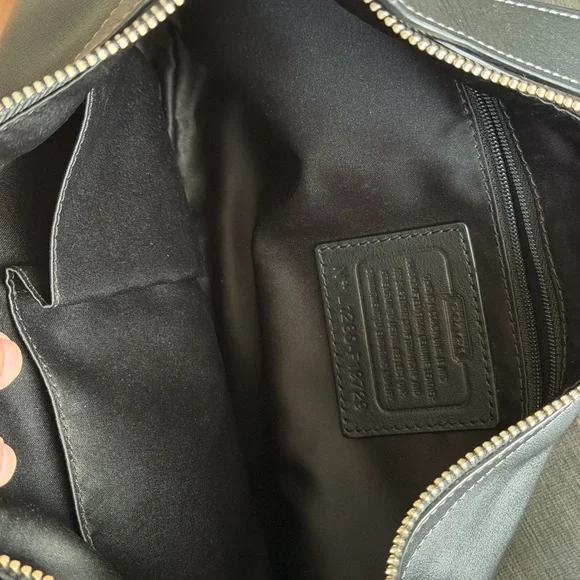 Coach handbag, black leather, black interior, great condition! - Picture 5 of 6